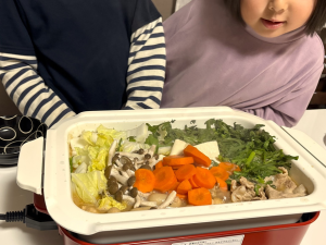 鍋は家族で楽しむ食卓のエンターテインメント！？