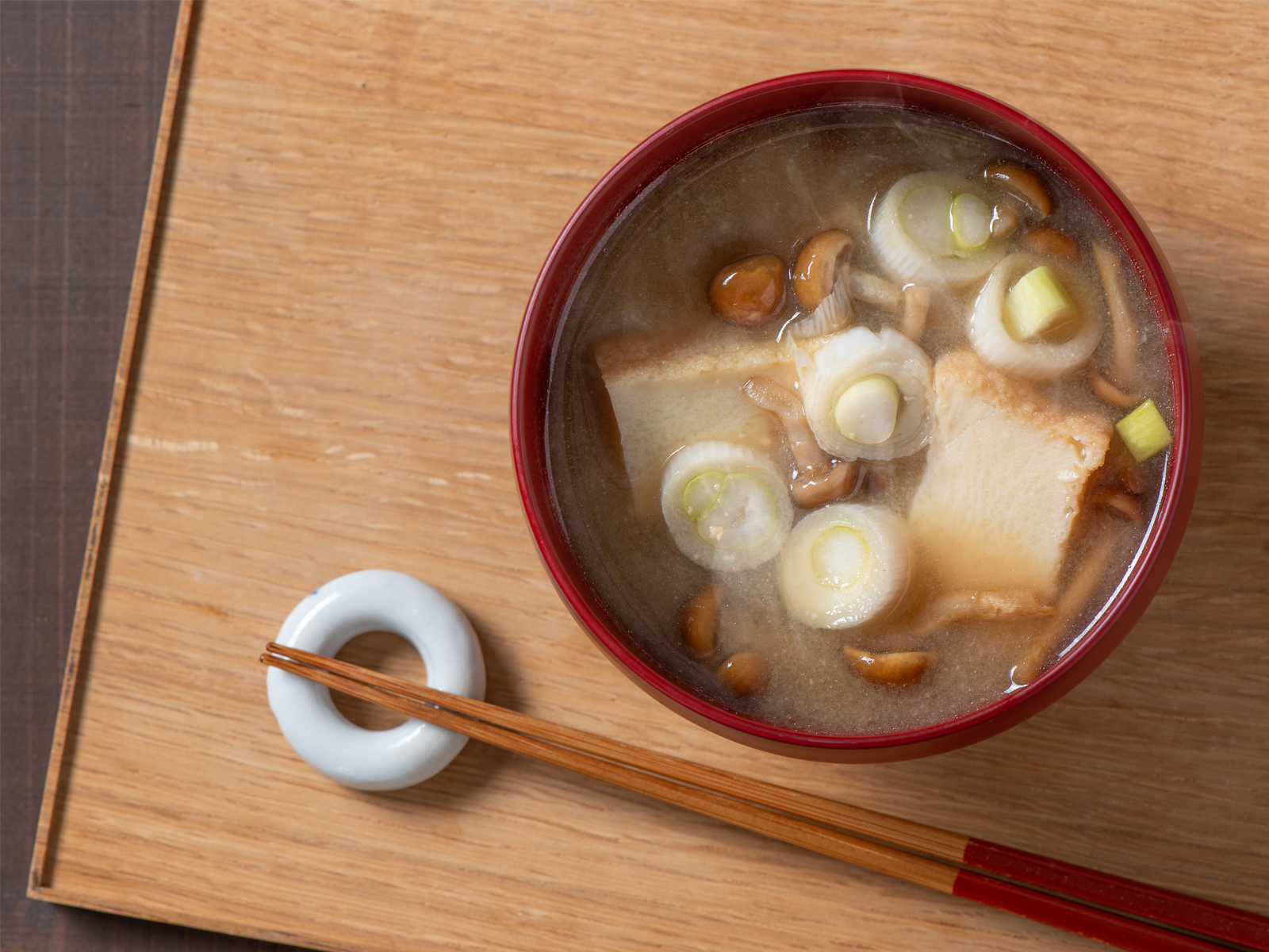 なめこと厚揚げのお味噌汁