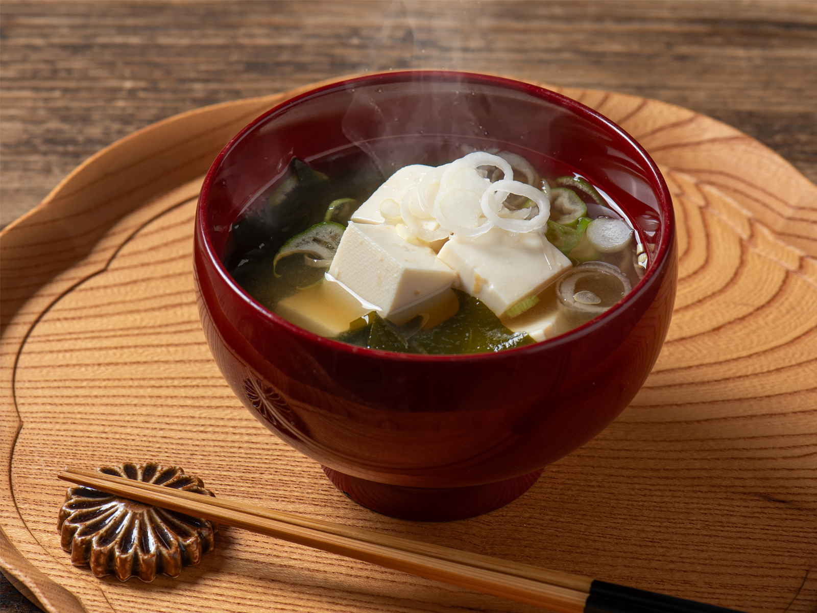 豆腐とわかめのお味噌汁